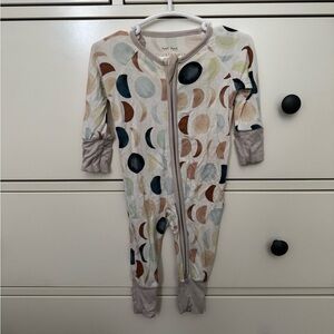 Little Sleepies Luna Neutral zippy newborn